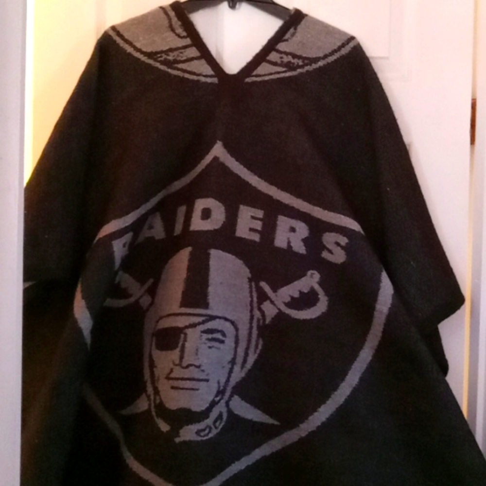 Raiders Poncho - Picture 1 of 1
